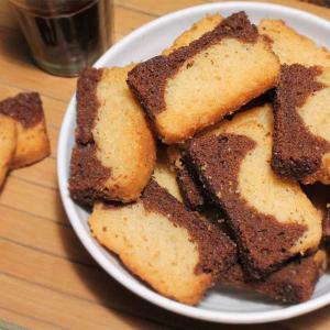 CHOCOLATE TOAST